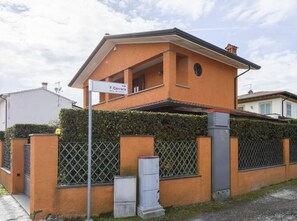 Exterior - Villa Arancio Comfortable Holiday Residence (Forte dei Marmi)