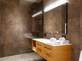 Apartment | Bathroom