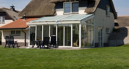 Beautiful Villa With Conservatory