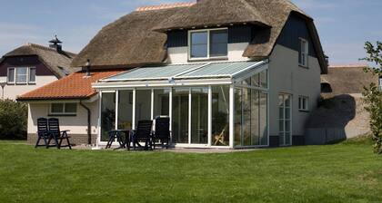 Beautiful Villa With Conservatory