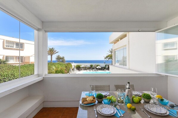 Apartment | Dining