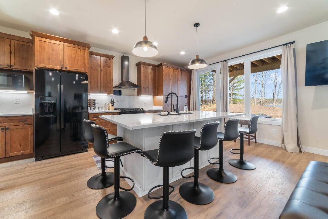 ثلاجة، ميكروويف، فرن، موقد طهي مسطح