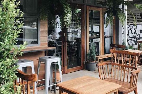 Garden - Oon Poshtel X Cafe (Chiang Mai)