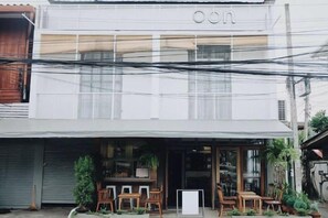 Unclassified image, 2 of 31, button - Oon Poshtel X Cafe (Chiang Mai)