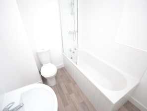 Apartment | Bathroom