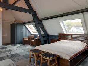 4 bedrooms, individually furnished, bed sheets
