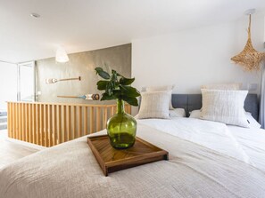 House | 1 bedroom, individually furnished, iron/ironing board