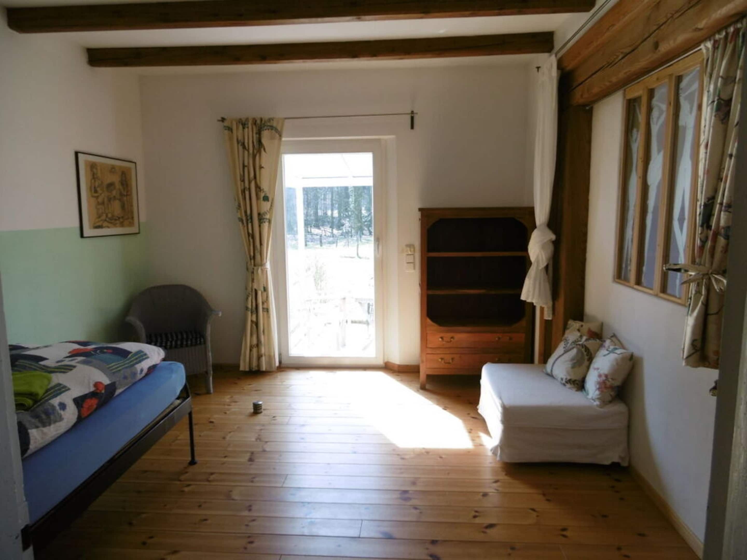 House | 4 bedrooms, individually furnished, iron/ironing board