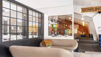House | Lobby