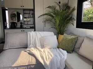 Mobile Home | Living room - Houseboat in Lathumse Plas With Harbor Views (Lathum)