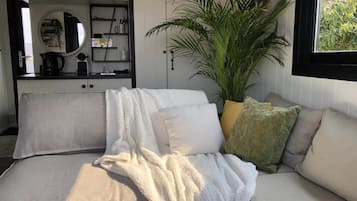 Mobile Home | Living room