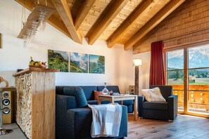 Apartment | Living area - No. 2 - Country House Geierstanger (Wallgau)