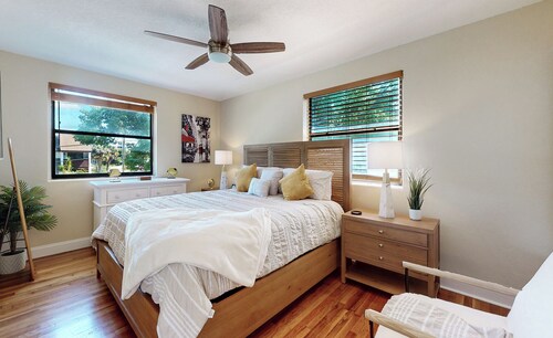 Remodeled house in San Marco steps from San Marco Square and Riverwalk  