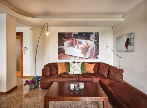 Regarda - Villa Celebrity mit privat Pool und Seeblick