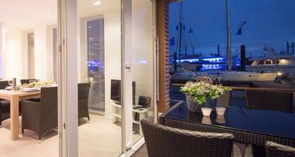 Houseboat Possibility 7