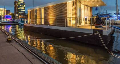 Houseboat Possibility 7