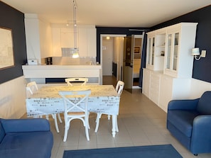Apartment | Dining - Apartment With Bicycle Storag (Nieuwpoort)