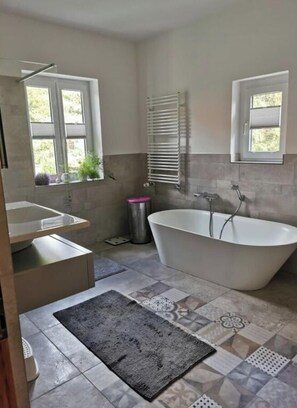 House | Bathroom - Haus Waldliebe Modern Retreat (Blankenburg)