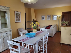 House | Tempat makan
