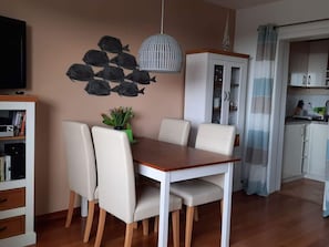 Apartment | Private kitchen | Electric kettle, toaster - Holiday Apartment Beach View (St. Peter-Ording)
