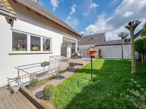 Apartment | Garden - Holiday Home in the Eifel-mosel With Garden (Roes)