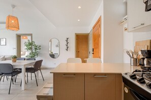 Fridge, microwave, oven, coffee/tea maker