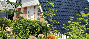 Sehr Schönes Ferienhaus mit Garten in Ruhiger Lage, nur 700m vom Strand Entfernt