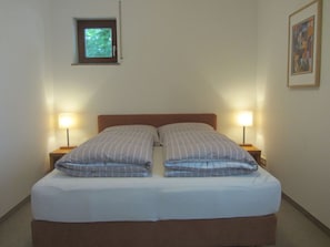 Apartment | 1 Schlafzimmer, individuell eingerichtet
