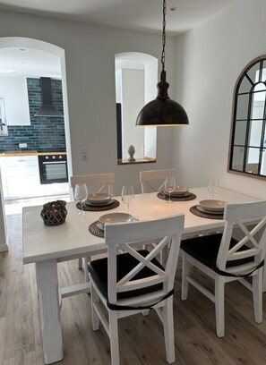 House | Dining - Friesenstuv Modern Retreat (Toenning)