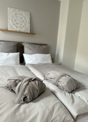 2 bedrooms, individually furnished - Friesenstuv Modern Retreat (Toenning)