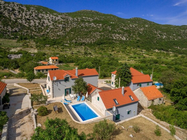 House | Pool - Holiday Home in Croatia With Private Pool (Zagvozd)