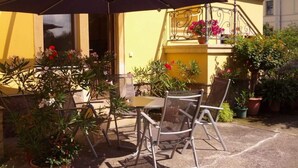 Outdoor dining - Under the Water Tower (Radebeul)