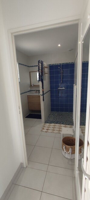 Handtücher, Toilettenpapier