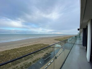 Apartment | Property grounds - Apartment Nieuwpoort Near Sandy Beach (Nieuwpoort)