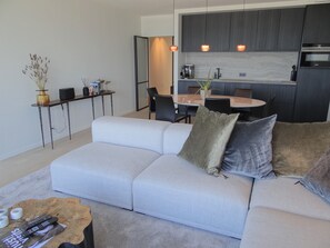 Apartment | Living area - Apartment Nieuwpoort Near Sandy Beach (Nieuwpoort)
