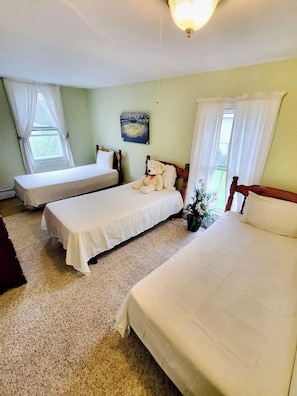 3 quartos, ferros/tábuas de passar roupa, Wi-Fi, roupa de cama