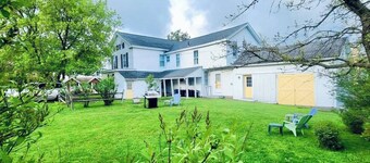 Apartment in Milford. Close to Dreams Park and National Baseball Hall of fame.