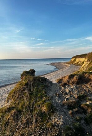 Beach nearby - Holiday Home Wave Modern Retreat (Dranske)