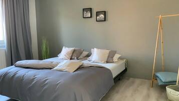 Apartment | 1 bedroom, bed sheets
