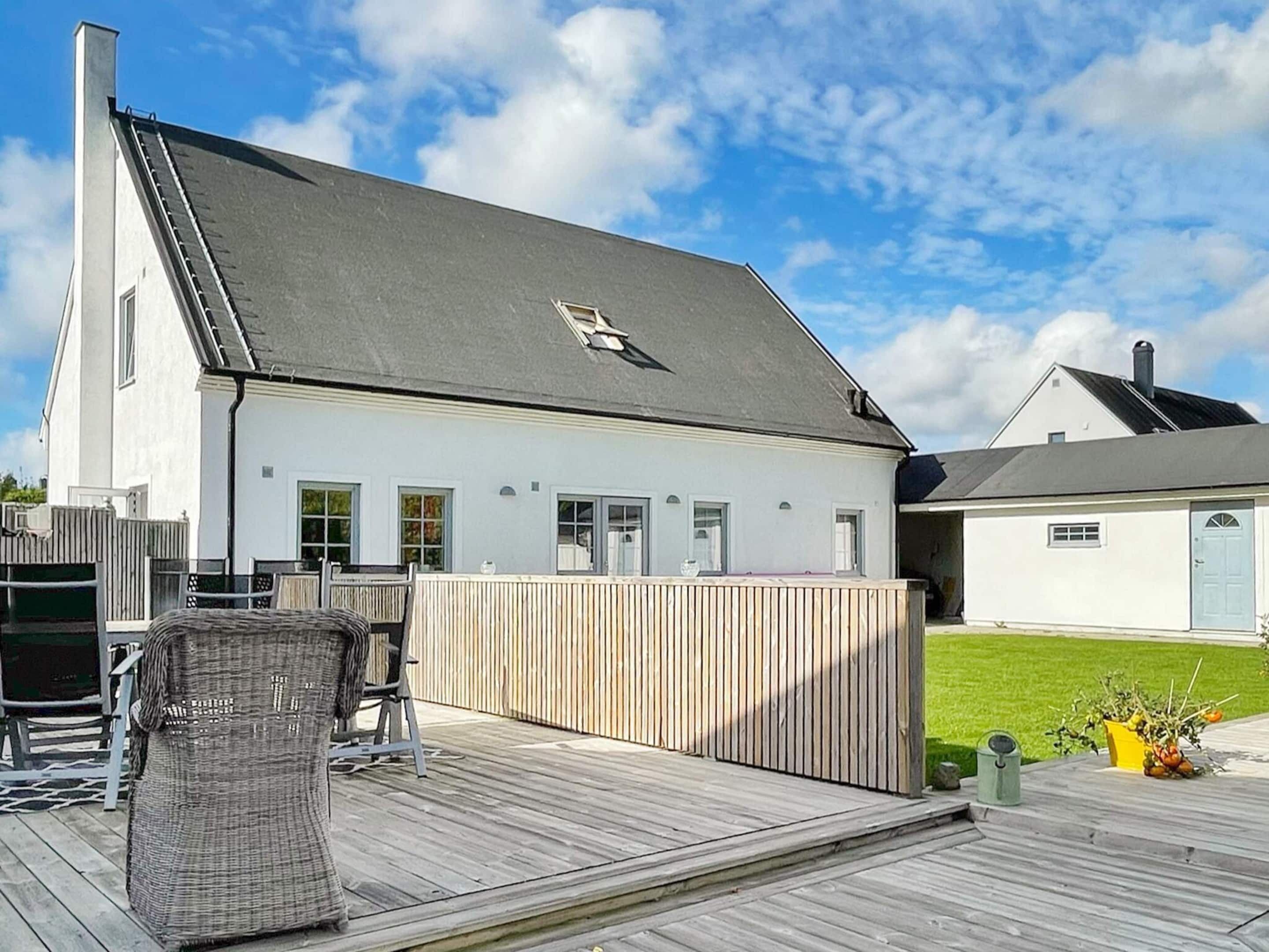 House | Outdoor dining