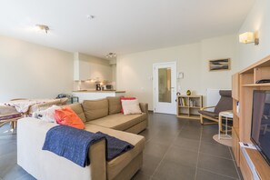 Apartment | Living room - Spacious Apartment With Terrace (Blankenberge)