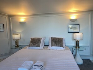 3 bedrooms, iron/ironing board, travel cot, free WiFi - La Rose des Vents (La Rochelle)