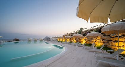 Apartment With Garden or Terrace Near sea