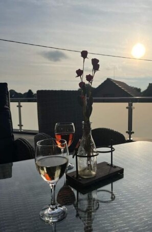 Khu ẩm thực ngoài trời