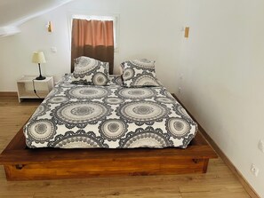 2 dormitorios, tabla de planchar con plancha, wifi y ropa de cama