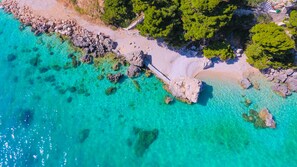 On the beach - Beachfront Villa Zara  (Mimice)