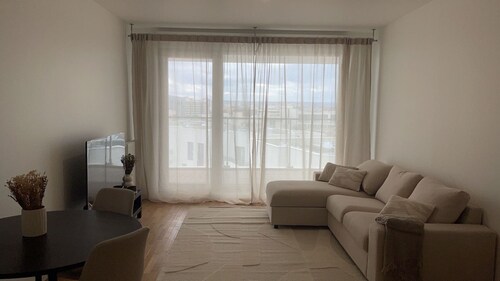 Logement Moderne Grande Terrasse