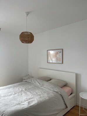 2 chambres, fer et planche Ă repasser, Wi-Fi, draps fournis