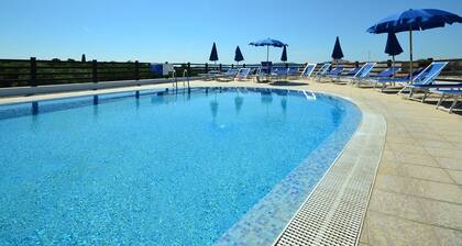 Villa in Alghero With Pool & Near Town