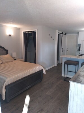 1 室のベッドルーム、アイロン / アイロン台、WiFi、ベッドシーツ